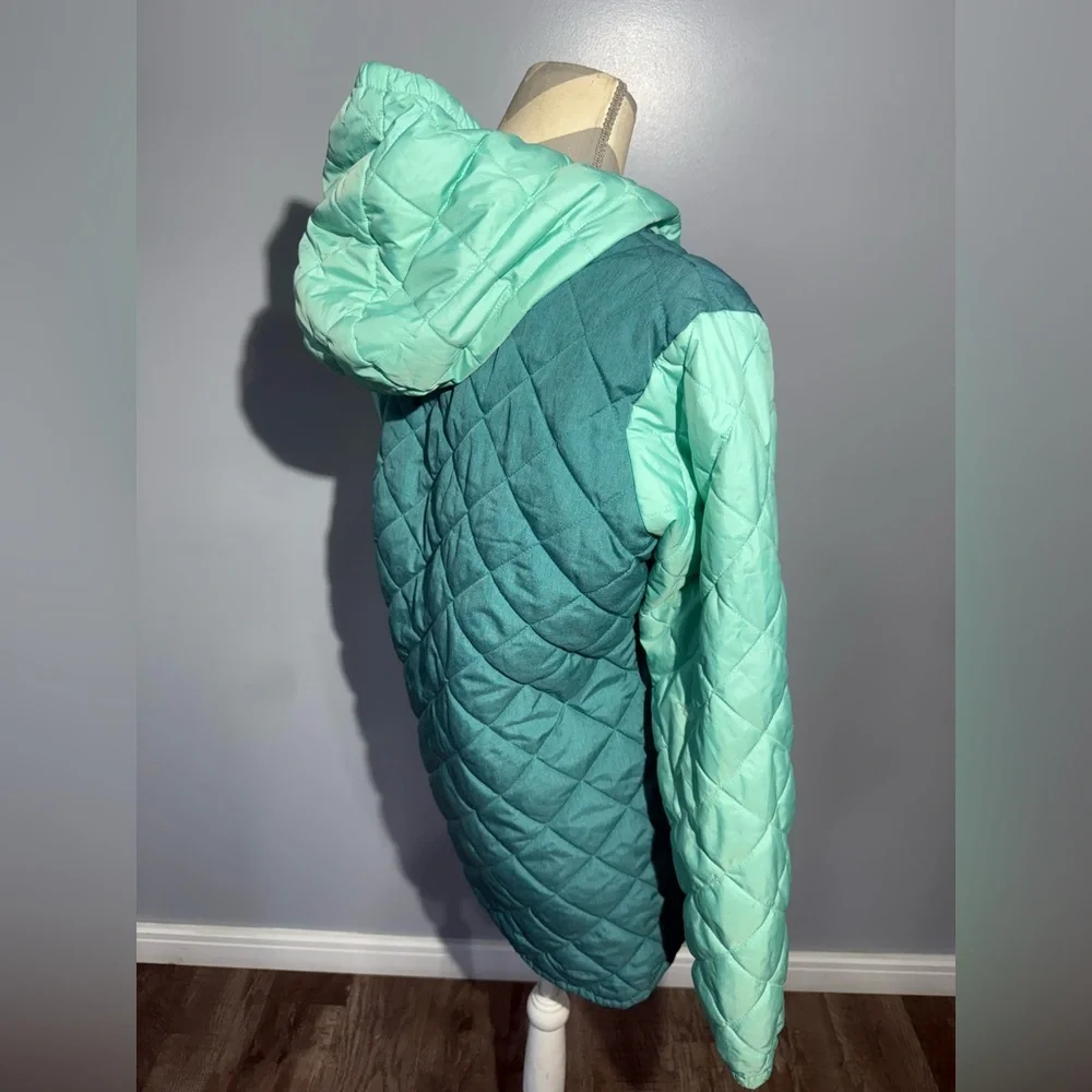Columbia‎ Two-Tone Quilted Jacket in Teal and Light Green